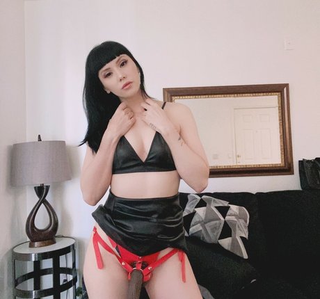 VeronikaBlak star pretty picture