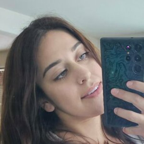 Maria Moreno Tech pretty model photos