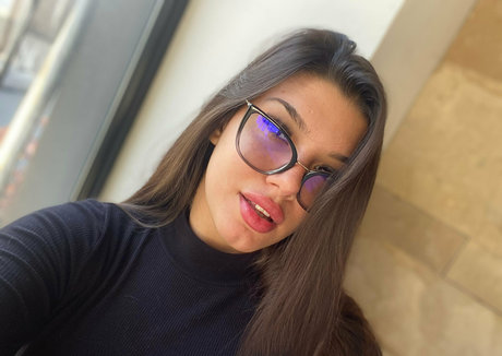 hinnatadelucca naked star pics