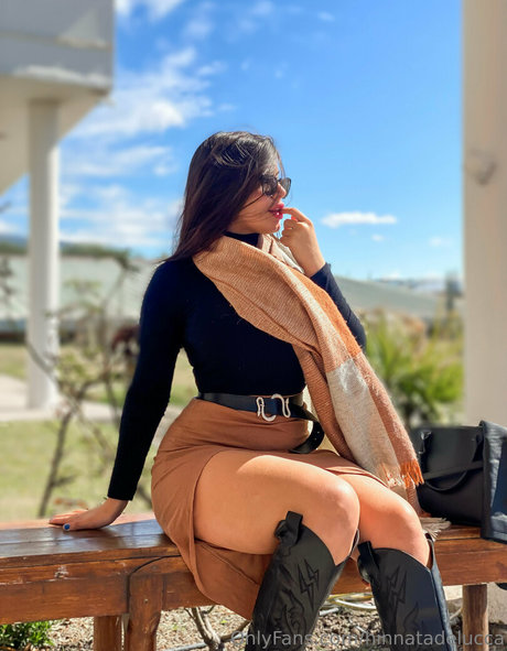 hinnatadelucca sexy star photos