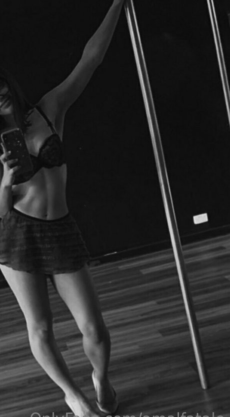 amalfatale hd pornstar photo