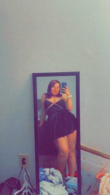 tastyolioli model xxx pics