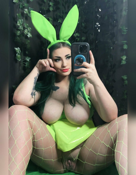 Spicy Siren high quality actress galleries