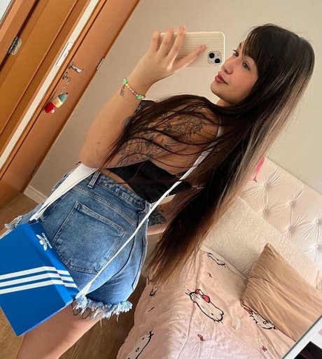 Nicole Melchiori beautiful model image