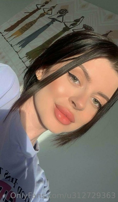 kira williams hot actress pic