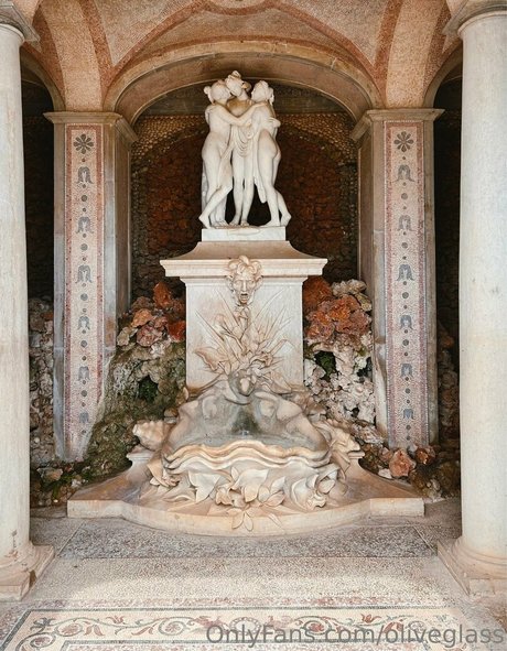 oliveglass pornstar top picture