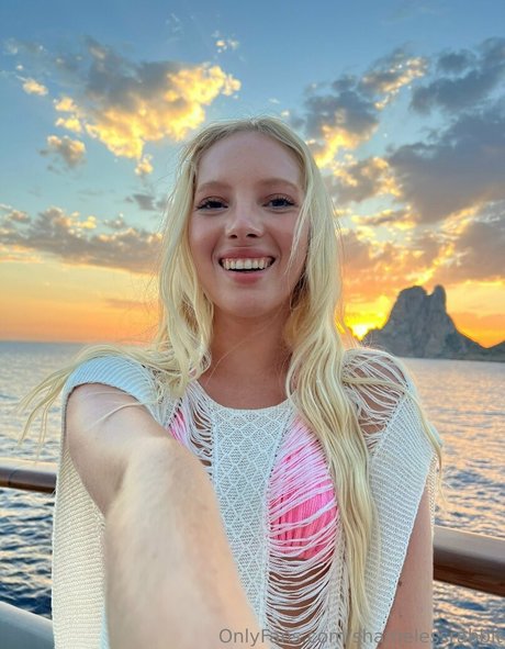 shamelessrabbit hot star images