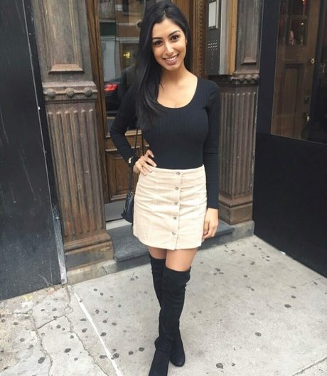 Sasha Kalra star nice pic