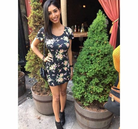 Sasha Kalra Photo Gallery