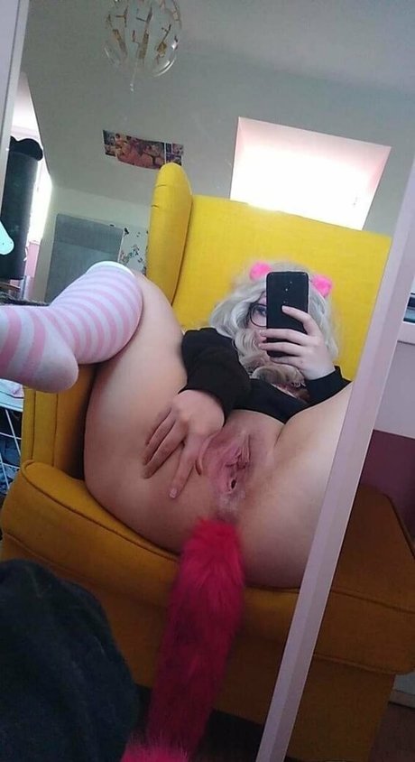 Mona M model nice pic