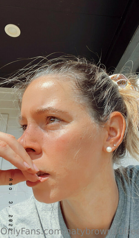 naty brown10 model pictures