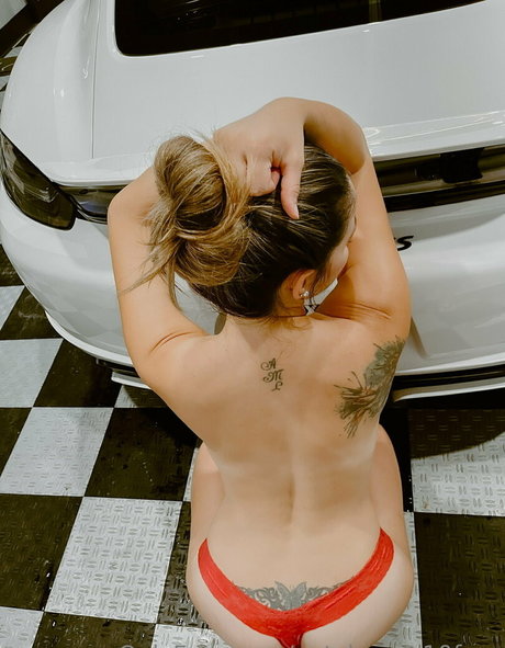 naty brown10 sex model image