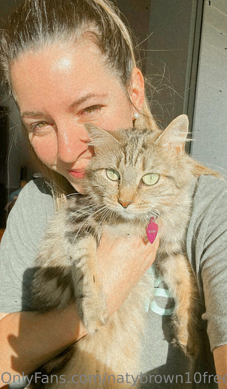 naty brown10 sexy model img