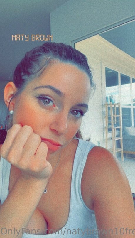 naty brown10 star hot photos