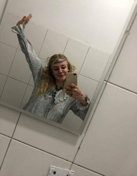 lucy kinky model sexy photo