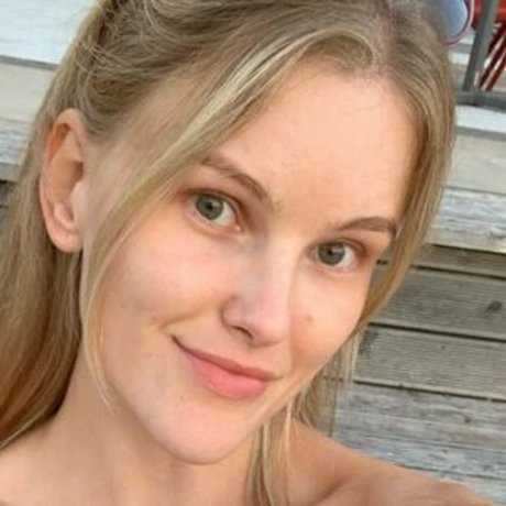 Curlylolly free actress gallery