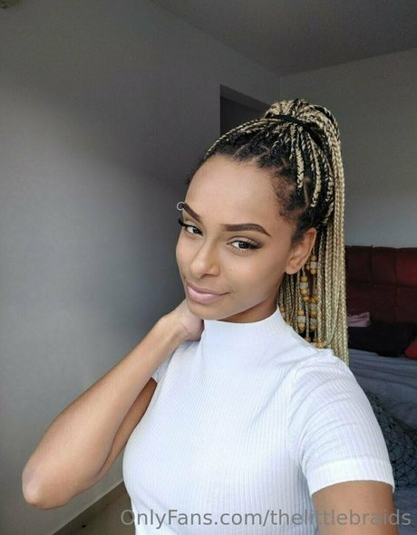 the1ayla model art pic