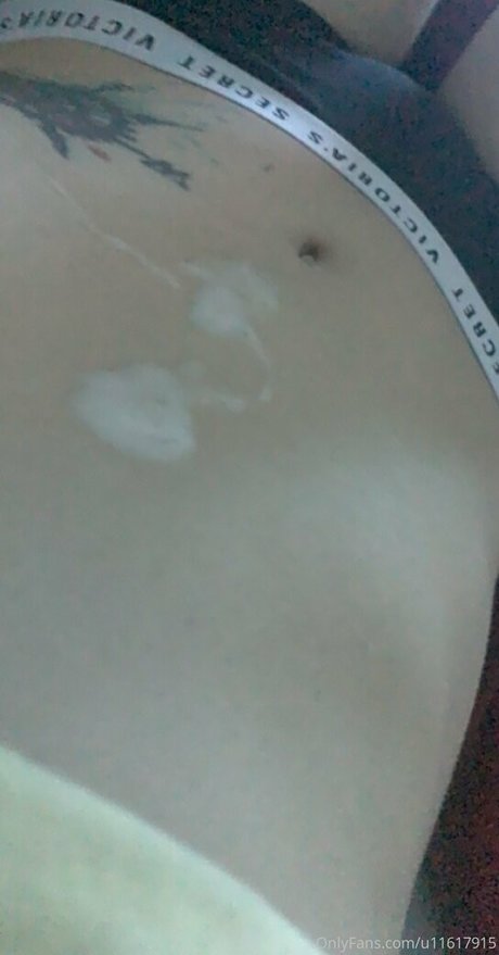 samitwinwhite model naked images