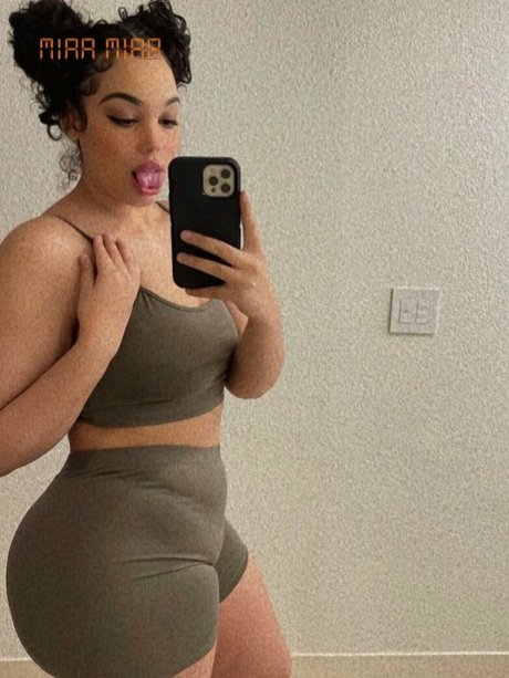 miaayourgirl model beautiful picture