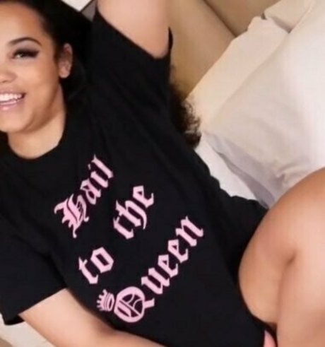 miaayourgirl sexy actress images