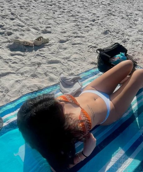 haileyalexandra nice actress img