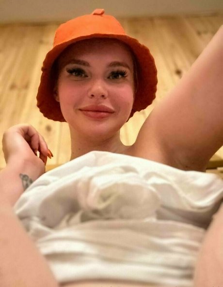 misss sandra vip model nude pics