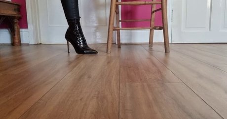 small onlyfans free nude picture