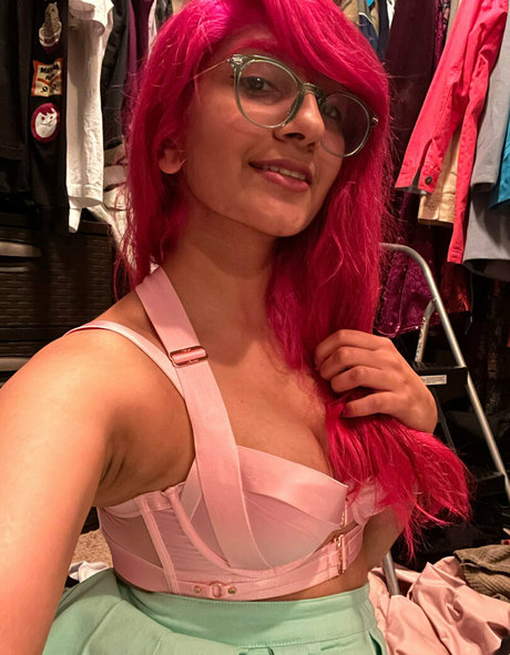 Currymyfavor porn actress image