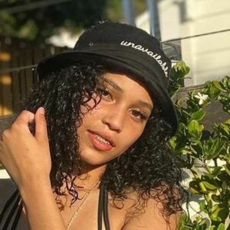 Momofebs pretty actress picture