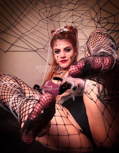 Anny Ward pretty pornstar image