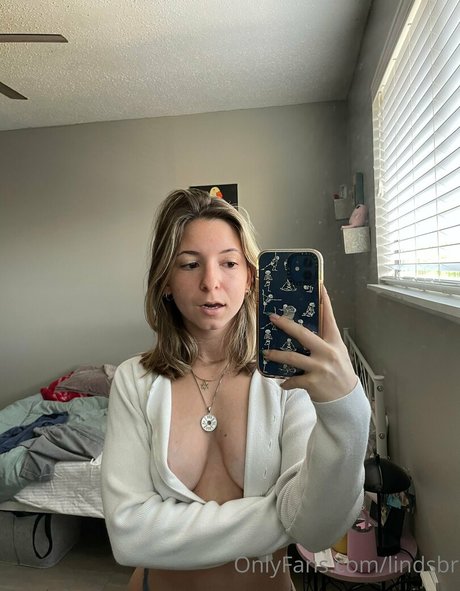 Lindsay Ruggiero model photos