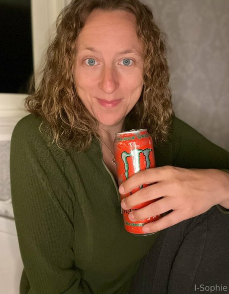 i sophie model naked photo