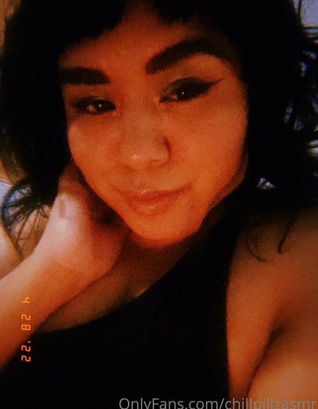 Chill Pillz ASMR erotic actress photos