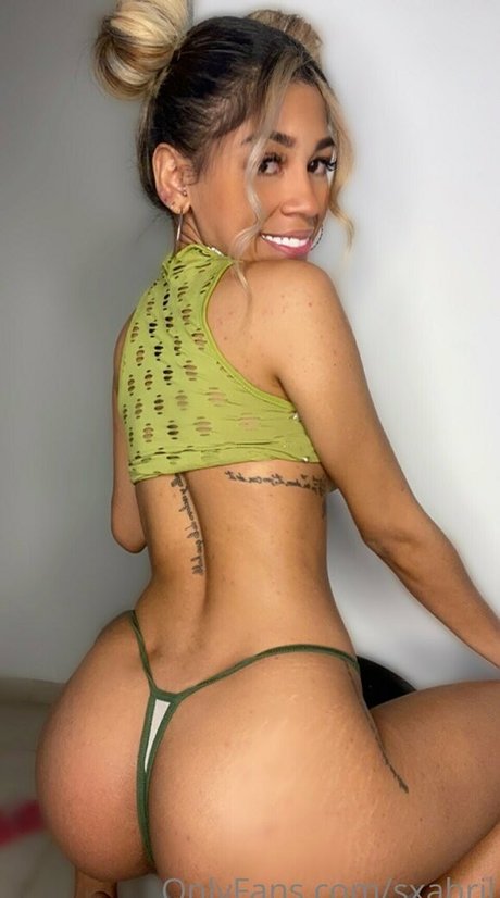 sxabrilfree model erotic pictures