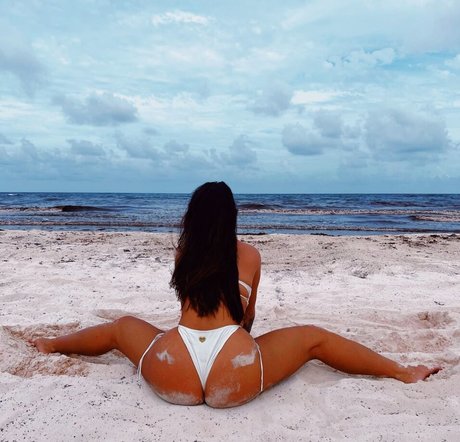 thick latina milf onlyfans nude pics