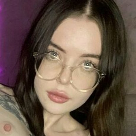 blonde babe onlyfans porno pictures