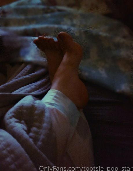 tootsie pop starr nudes model pictures