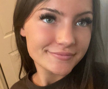 chicks with dicks onlyfans nice img