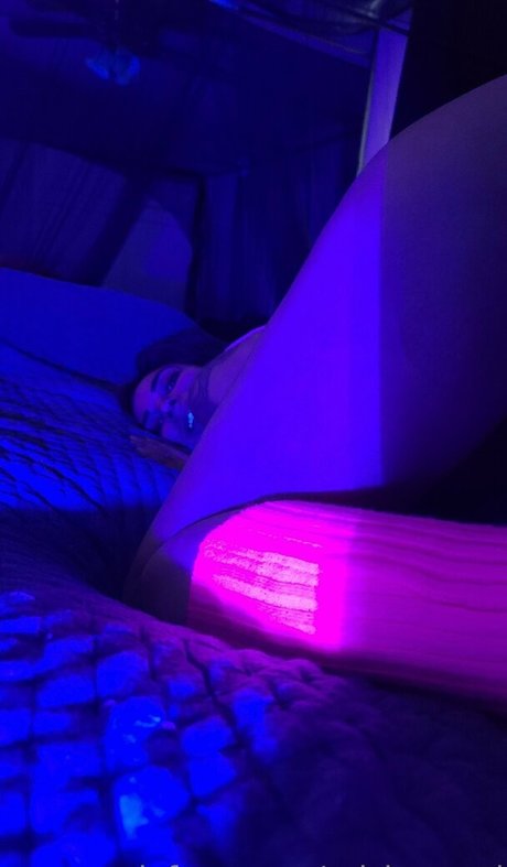 midget girls onlyfans pornographic image