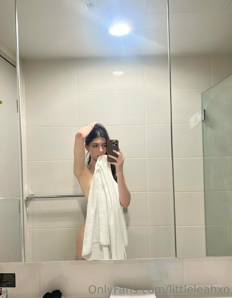 Littleleahxo pornstar perfect photos