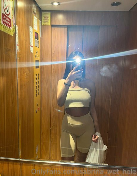 sabrina wet hole model pretty picture