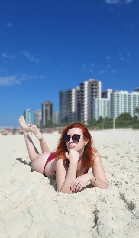 Bianca Contursi star top pic