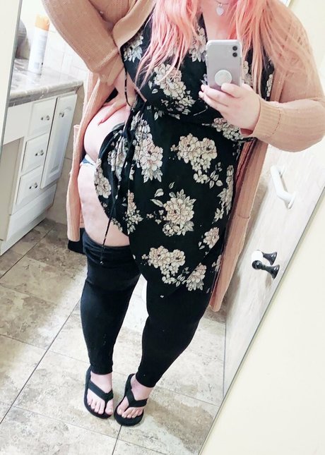 chubbymilkymommy model pictures