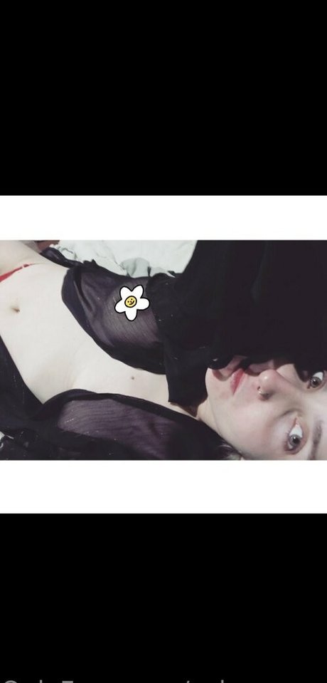 selenepower naked pornstar pic