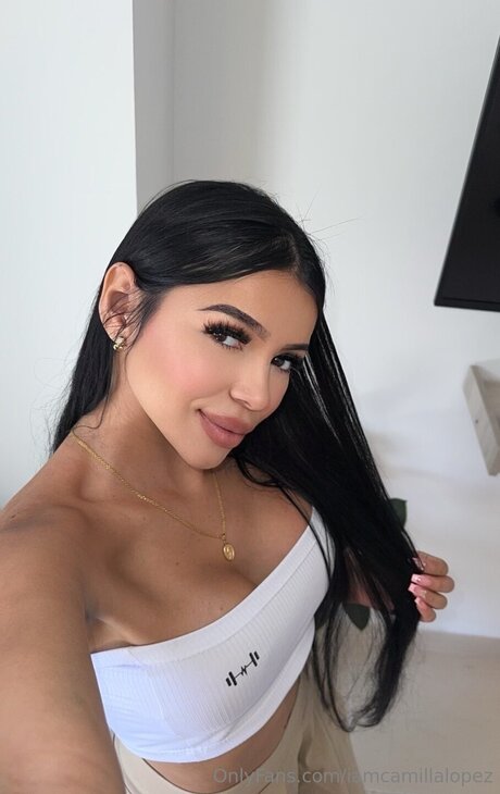 iamcamillalopez exclusive model picture