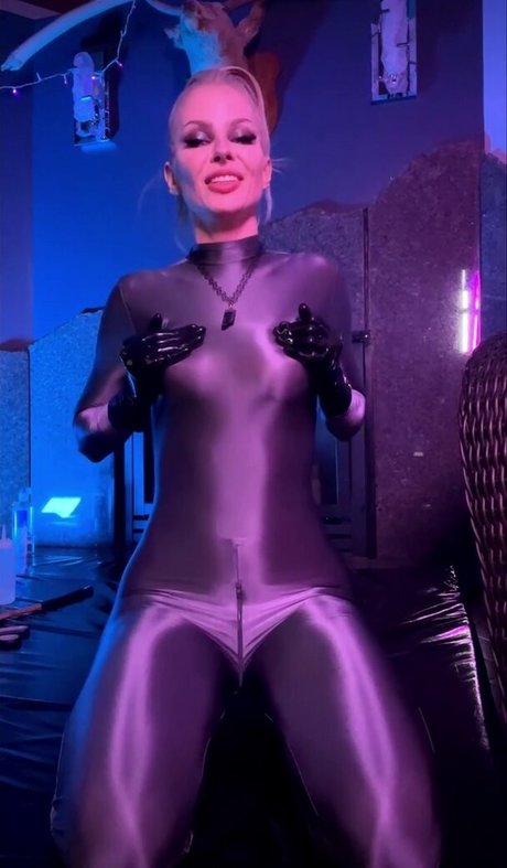 college girl onlyfans hot image