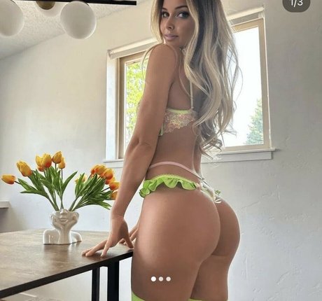 theabatista3 44 adult star image