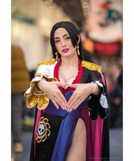 Glory Lamothe star hot galleries