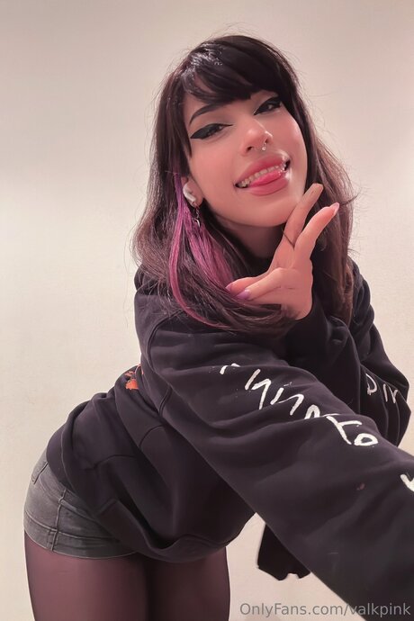 Valkpink free actress galleries