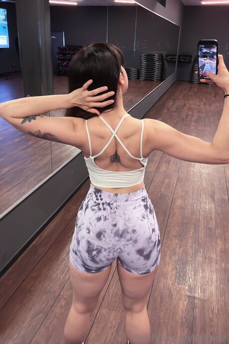 Valkpink erotic model pic